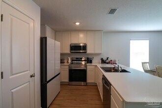 6724 Paso Fino Dr in Bellview, FL - Building Photo - Building Photo
