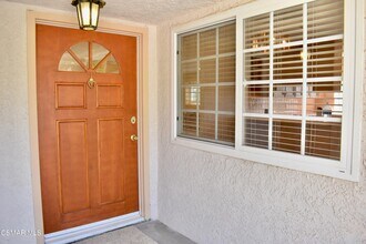 26033 Adamor Rd in Calabasas, CA - Building Photo - Building Photo