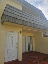 8521 SW 137th Ave in Miami, FL - Building Photo - Building Photo