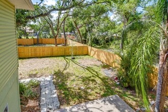 5114 33rd St E, Unit Palm Apt in Bradenton, FL - Foto de edificio - Building Photo