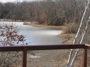 40 Crum Elbow Rd in Hyde Park, NY - Building Photo - Building Photo