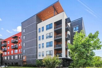 44691 Wellfleet Dr, Unit #401 in Ashburn, VA - Building Photo - Building Photo