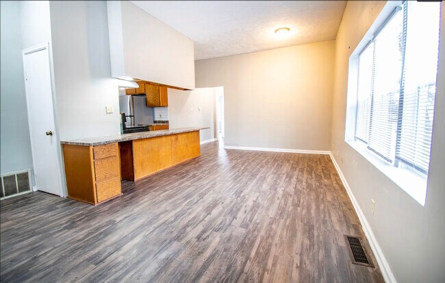 320 N 40th St in Omaha, NE - Building Photo - Building Photo