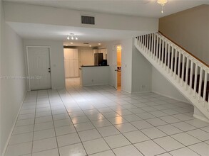 1417 Barcelona Way in Weston, FL - Building Photo - Building Photo