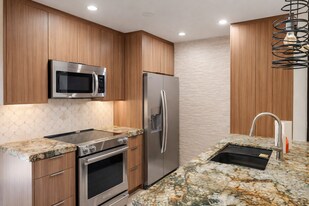 74563 Sagebrush Dr, Unit #2 in Palm Desert, CA - Building Photo