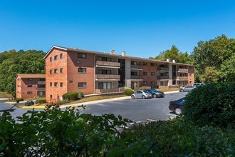 Capital View in Bladensburg, MD - Foto de edificio - Building Photo