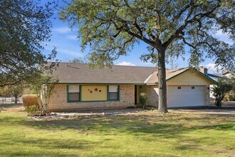 9206 Granada Hills Dr in Austin, TX - Building Photo - Building Photo