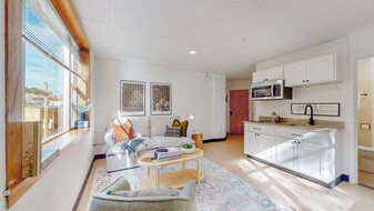 Parkline Apartments in Troy, NY - Building Photo