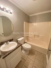 414 Hermitage Dr in Florence, AL - Foto de edificio - Building Photo