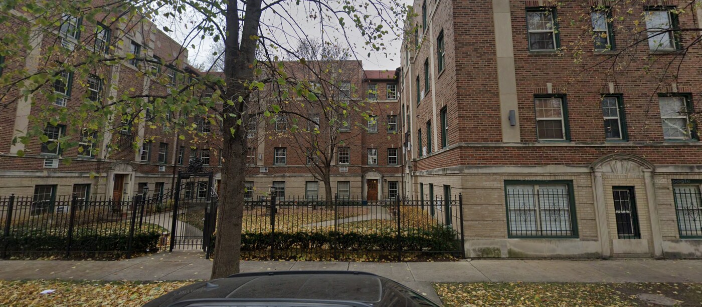 1816 W Chase Ave in Chicago, IL - Building Photo
