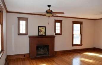 662 Jefferson St in Galesburg, IL - Building Photo - Building Photo