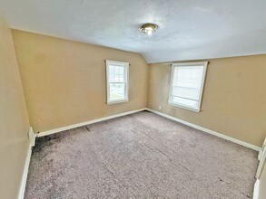 920 Elbon Rd in Cleveland Heights, OH - Foto de edificio - Building Photo