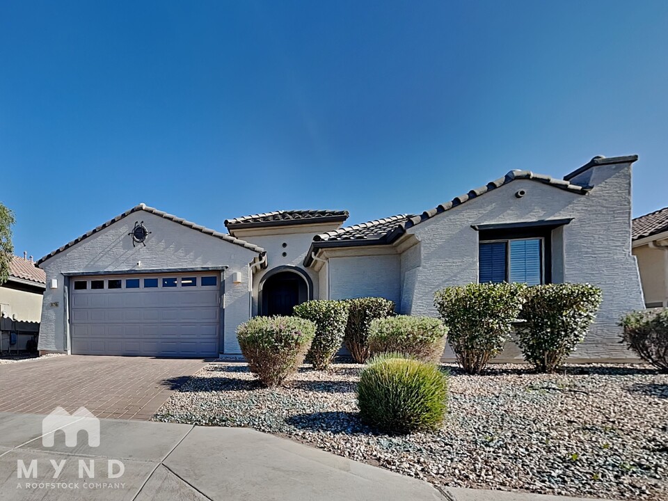 8756 W Rancho Dr in Glendale, AZ - Building Photo