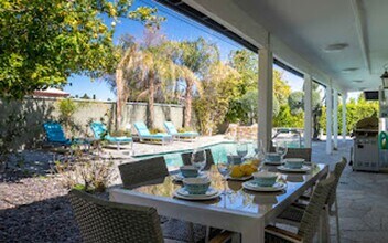 590 W Pico Rd in Palm Springs, CA - Building Photo - Building Photo