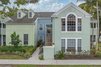 Bahia Delray in Delray Beach, FL - Foto de edificio - Building Photo