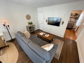 1222 Saint Clair Ave in St. Paul, MN - Building Photo - Building Photo