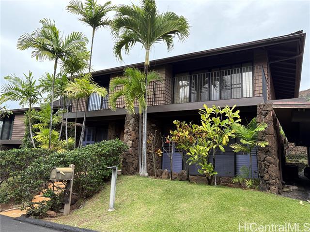 3065 La Pietra Cir in Honolulu, HI - Building Photo - Building Photo