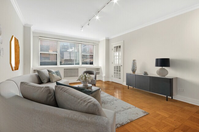 1175 York Ave in New York, NY - Building Photo - Building Photo