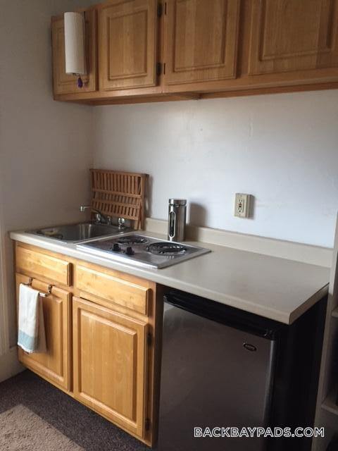 405 Beacon St in Boston, MA - Building Photo