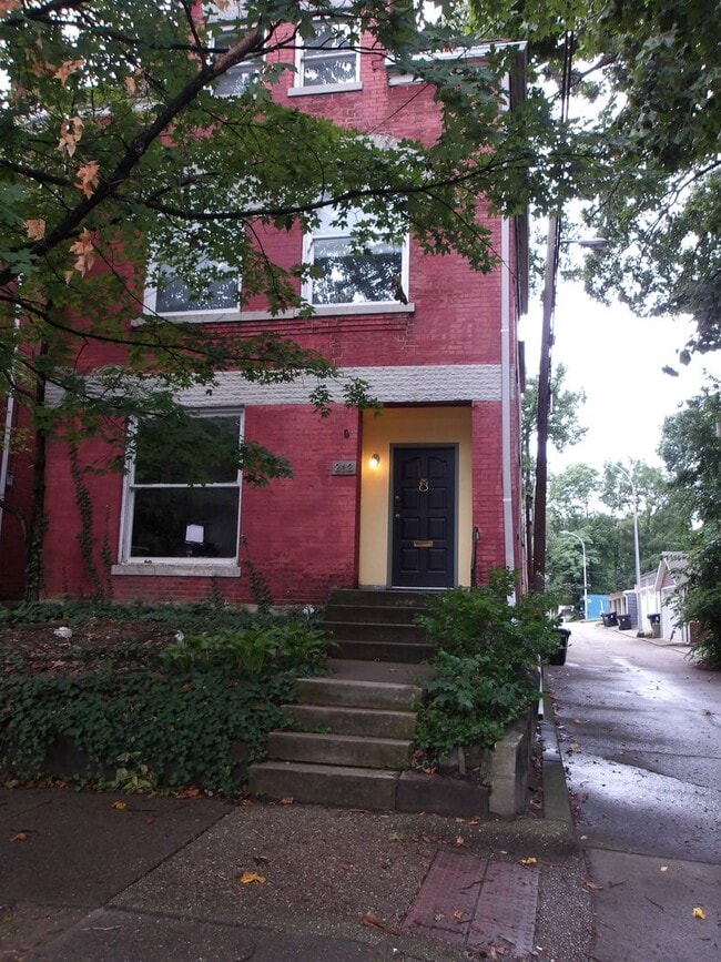 property at 212 W Lee St