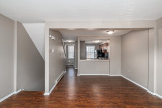 Manlius Academy in Manlius, NY - Foto de edificio - Interior Photo