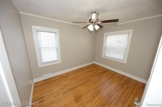 3342 Prairie Ave in Royal Oak, MI - Foto de edificio - Building Photo