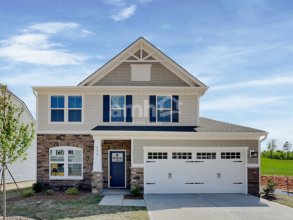 648 Hamilton Park Dr in Denver, NC - Foto de edificio