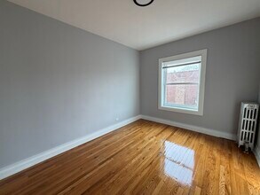 6956 N Ashland Ave in Chicago, IL - Building Photo - Building Photo