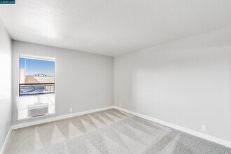 1851 Harrison St in Concord, CA - Building Photo - Building Photo