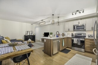 527 Broadhead Av in Ottawa, ON - Building Photo - Building Photo