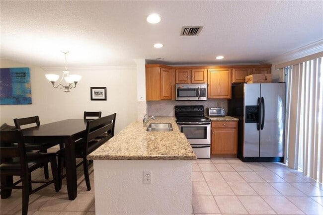 2863 NE 15th St in Pompano Beach, FL - Building Photo - Building Photo