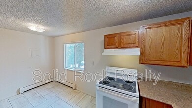 2909 Sage St in Colorado Springs, CO - Building Photo - Building Photo
