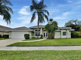 2293 Stonegate Dr in Wellington, FL - Building Photo