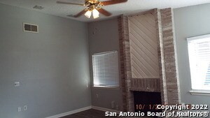 8032 Laurel Bend in San Antonio, TX - Building Photo - Building Photo