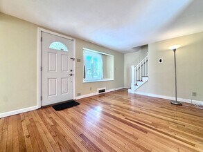 10 Marrigan St in Arlington, MA - Building Photo - Building Photo