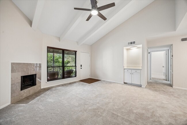 5711 Sugar Hill Dr in Houston, TX - Building Photo - Building Photo