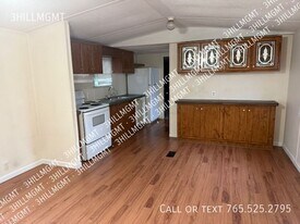 269 Valley Brook Cir in Nitro, WV - Building Photo