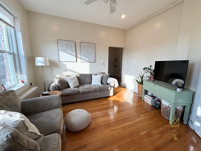 1477 Beacon St in Brookline, MA - Building Photo - Building Photo