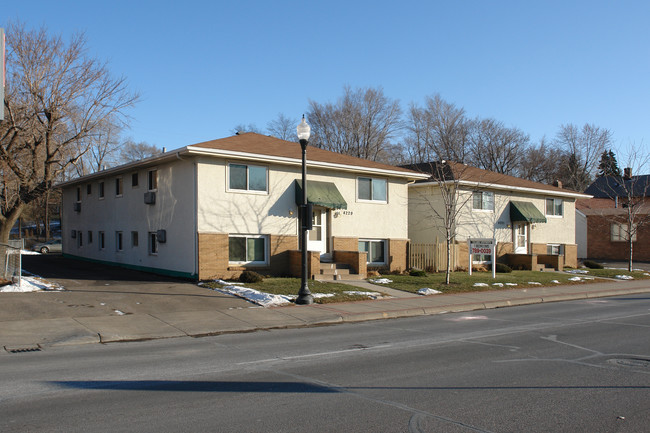 Columbia Apartments in Columbia Heights, MN - Building Photo - Building Photo