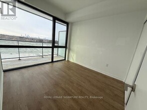 251 Masonry Wy in Mississauga, ON - Building Photo - Building Photo