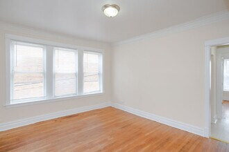 6248 S Western Ave-Unit -6248-2M in Chicago, IL - Building Photo - Building Photo
