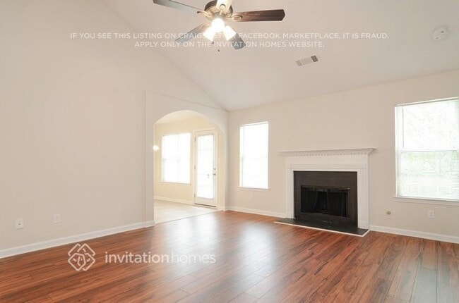 1092 Meadow Glen Cir in Fairburn, GA - Building Photo - Building Photo