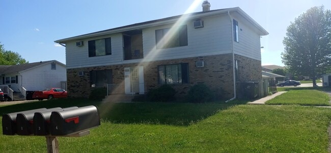 2766 N Robinson Dr, Unit #4