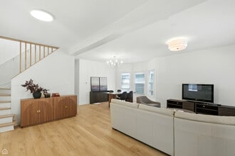 1024 S Ridgeland Ave in Oak Park, IL - Building Photo - Building Photo