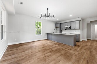 1016 Welch St SW in Atlanta, GA - Building Photo - Building Photo