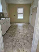 4833 Johnston Dr in Corpus Christi, TX - Building Photo - Building Photo