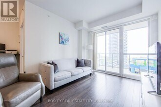 10-1210 Park Lawn Rd in Toronto, ON - Building Photo - Building Photo