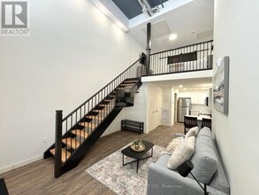 135 Station St in Belleville, ON - Building Photo - Building Photo