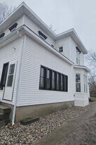 124 High St in Ionia, MI - Building Photo