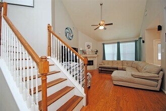 9723 Therrell Dr in Houston, TX - Building Photo - Building Photo